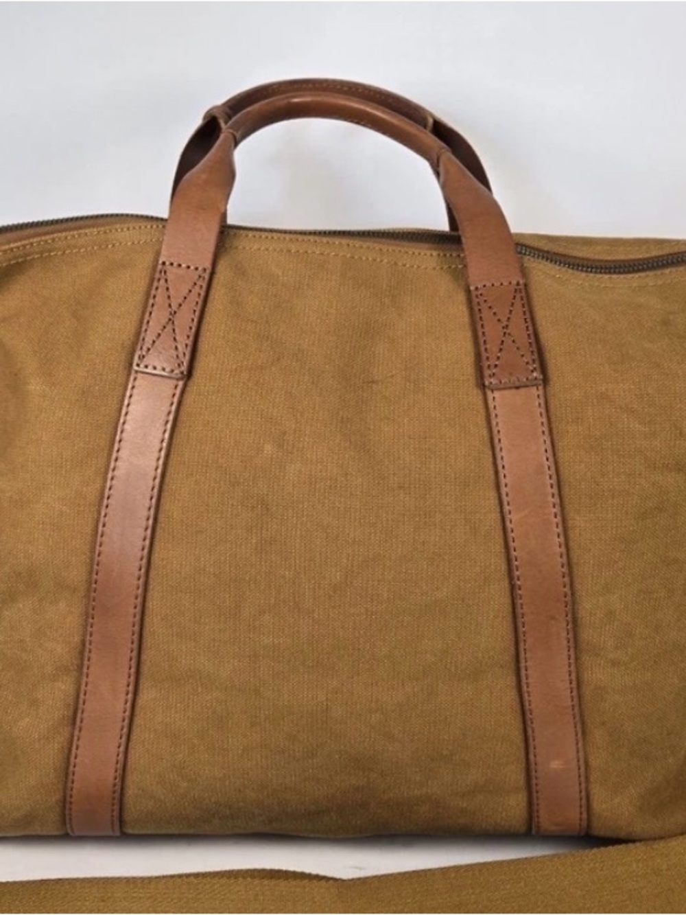 Madewell BNWT QUALITY Olive canvas w/ 💯 genuine tan leather trim. Gorgeous bag.